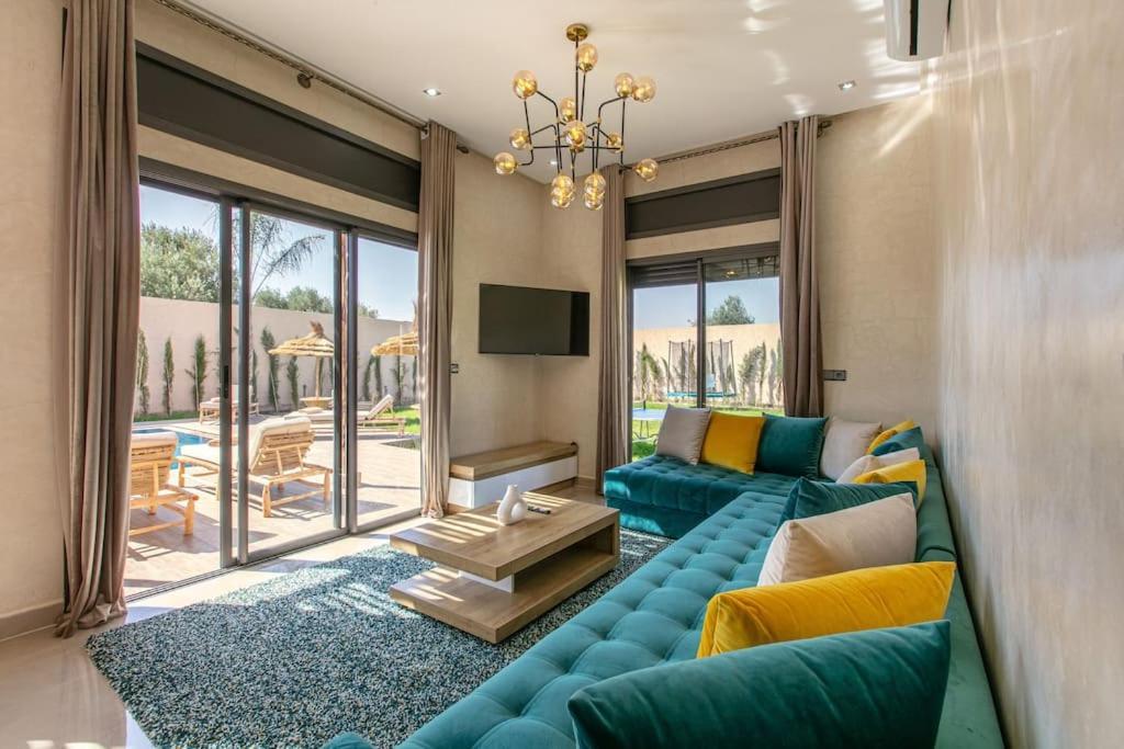 Villa Leila,Piscine , Grand Jardin, Jeux , Cuisiniere Марракеш Экстерьер фото